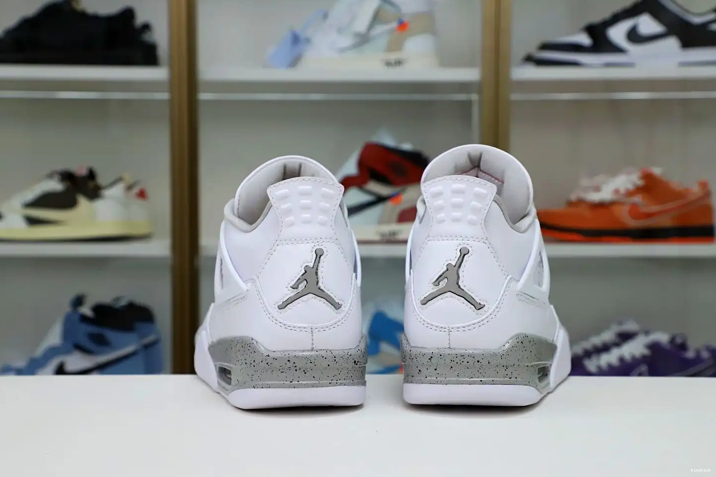 JORDAN RETRO 'WHITE OREO' Kimikick 4 AIR 0522